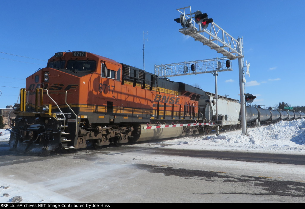 BNSF 6717 DPU